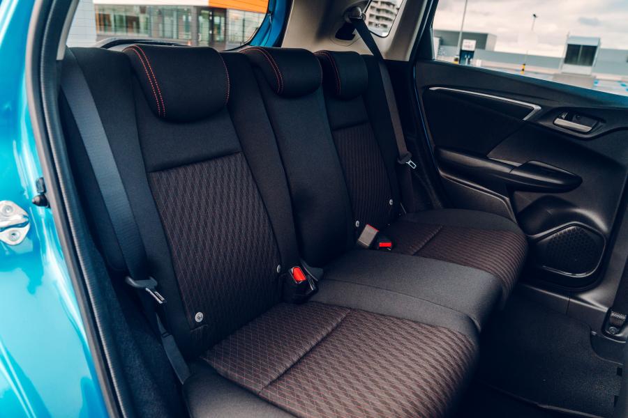 Интерьер Honda Jazz Sport 2018 года  (UK) (фото 37 из 40)